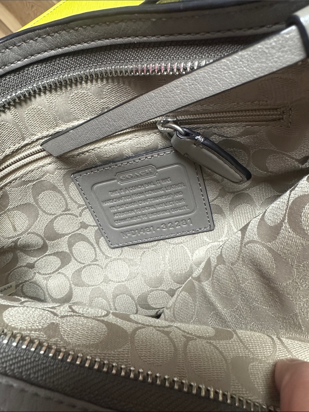 Coach Bucket Bag - Picture 12 of 12